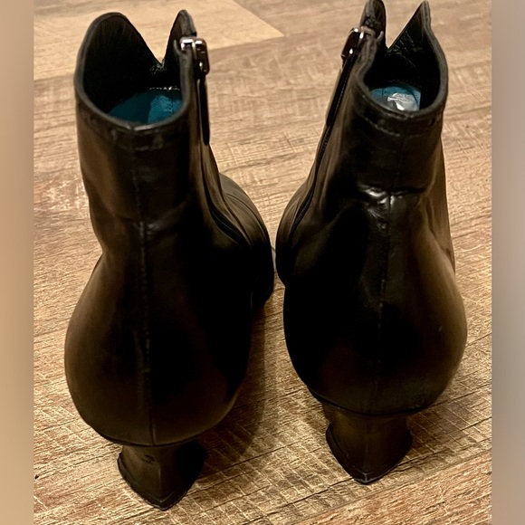 Thierry Rabotin Black Leather Ankle Boots Size 9.5 - Picture 6 of 7